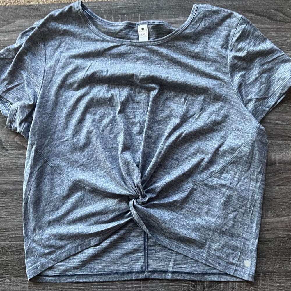 Yogalicious Heather Blue Twist Front Cropped Athletic Tee | Size XXL